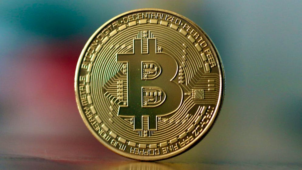 Der Bitcoin und andere Kryptowährungen sind zu Wochenbeginn unter Druck gekommen. Die Sorge vor dem Zerfall des chinesischen Immobilienriesen Evergrande und die Folgen für die Wirtschaft in China belastet.(Archivbild)