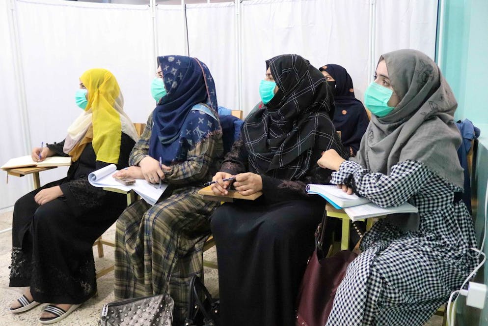 Samedi, les talibans avaient appelé les garçons à retrouver leurs collèges et lycées, mais pas les filles, provoquant l'émoi au sein de la population afghane et de la communauté internationale. (image d'illustration)