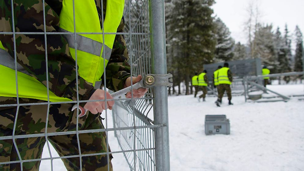 Die Armee wird auch in den kommenden Jahren rund um das WEF in Davos an der Arbeit sein. Das Parlament hat den Einsatz und das Geld dafür bewilligt. (Archivbild)