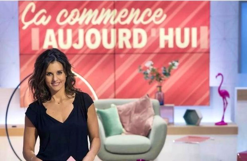 L'émission de Faustine Bollaert séduit les téléspectateurs tant et si bien que l'animatrice décroche souvent des records d'audience. En mars dernier, « Ça commence aujourd'hui » a réuni 1,29 million de fidèles, pour une part d'audience de 17,1% selon Médiamétrie. Un record historique pour le programme.