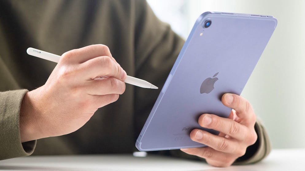 At 293 grams, the Mini is lighter in the hand than the larger and heavier versions of the iPad Pro and iPad Air.