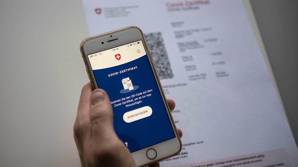 Una petizione consegnata oggi a Berna chiede che i test per ottenere il certificato Covid rimangano gratuiti.