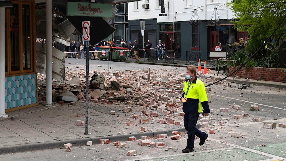 Ein Erdbeben hat in der australischen Metropole Melbourne erhebliche Schäden verursacht.