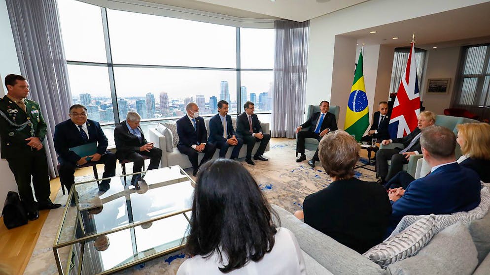 HANDOUT - Nach dem positiven Corona-Test von Brasiliens Gesundheitsminister w‰hrend einer Dienstreise in New York hat die Gesundheits ̧berwachungsbehˆrde in BrasÌlia 14 Tage Quarant‰ne f ̧r die brasilianische Delegation um Pr‰sident Bolsonaro empfohlen. Foto: ---/Palacio Planalto/dpa - ACHTUNG: Nur zur redaktionellen Verwendung und nur mit vollst‰ndiger Nennung des vorstehenden Credits