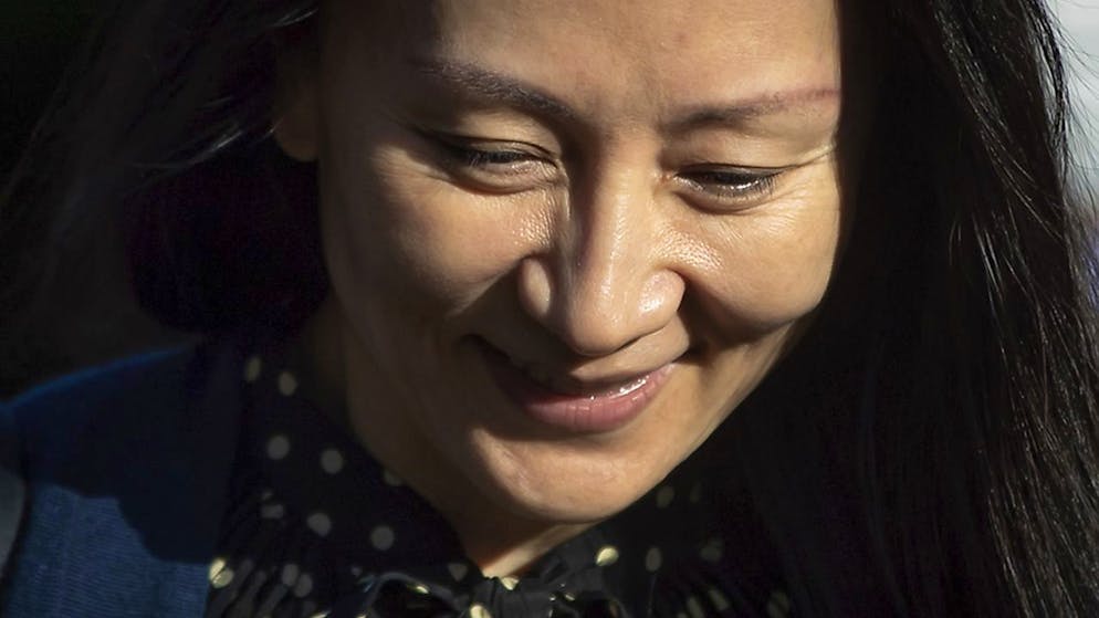 Lady Huawei potrà tornare in Cina. Meng Wanzhou, la direttrice finanziaria del colosso delle telecomunicazioni cinese, ha raggiunto infatti un accordo con il Dipartimento di Giustizia americano.