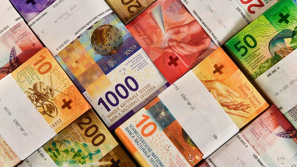 Bis zu 35,8 Millionen Franken kann der Kanton Bern dank Bundeshilfe an grosse, in Schwierigkeiten steckende Berner Firmen ausschütten. (Archivbild)
