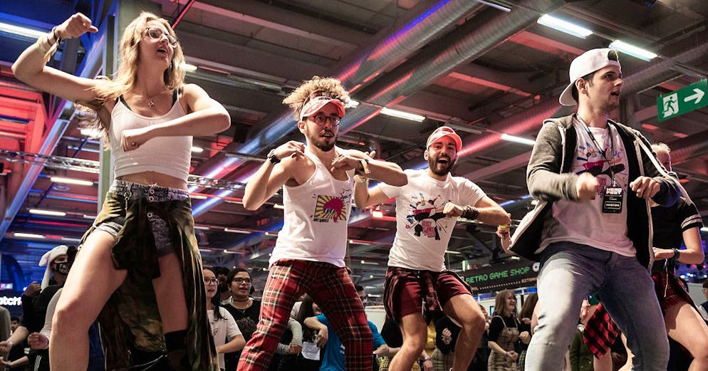 An vielen Ständen können sich die Besucher am Herofest auch richtig austoben, sowie hier bei «Just Dance».