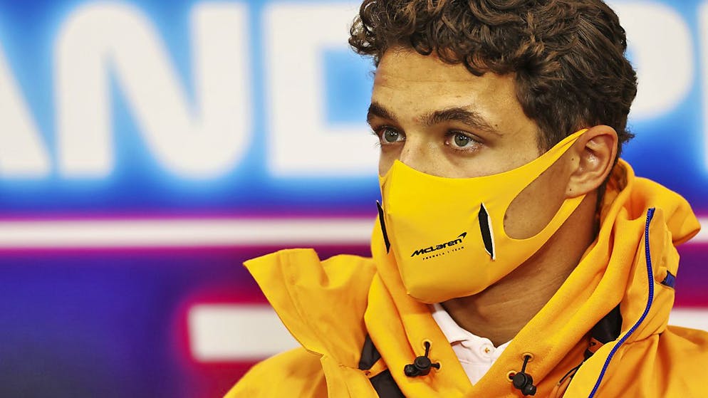 Lando Norris a placé sa McLaren pour la première fois en pole position sur la grille.