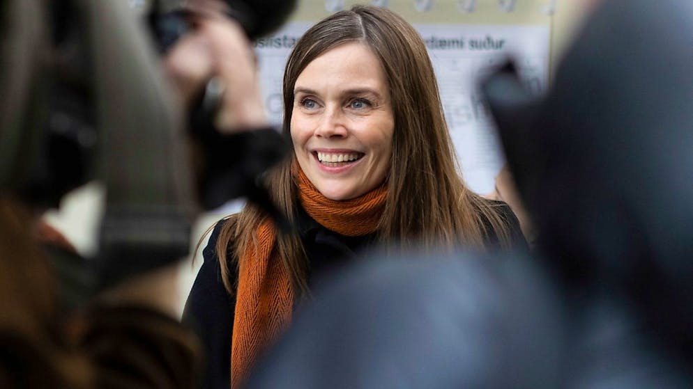 Die isländische Ministerpräsidentin Katrin Jakobsdottir muss sich nach einem positiven Corona-Test mindestens fünf Tage in Isolation begeben.