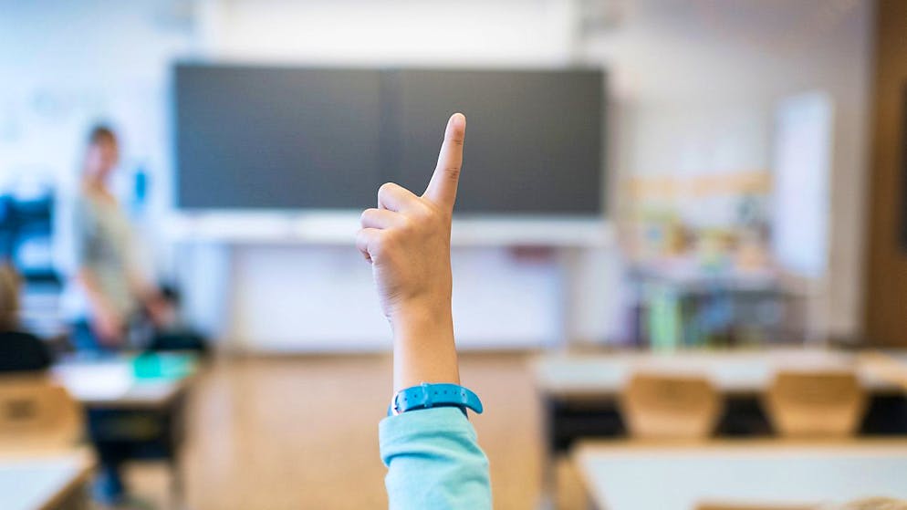 In Baar erhalten 3.- bis 6.-Klässler ein neues Schulhaus. (Symbolbild)