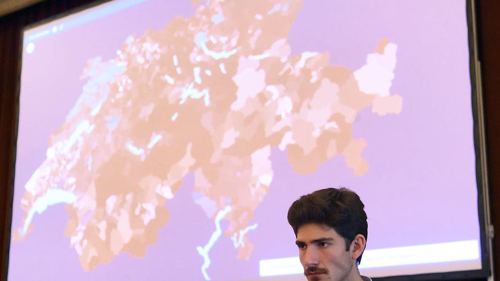 A nessuno serve avere più di 100 milioni di franchi, afferma Thomas Bruchez.
