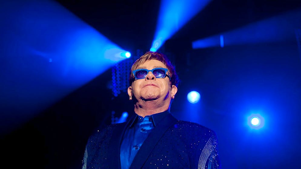 Elton John a plaidé au microphone pour que "personne ne soit laissé sur le bord du chemin" en cette période de crise sanitaire (archives).