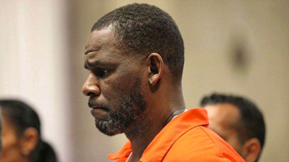 Missbrauch. Jury spricht Ex-Superstar R. Kelly schuldig