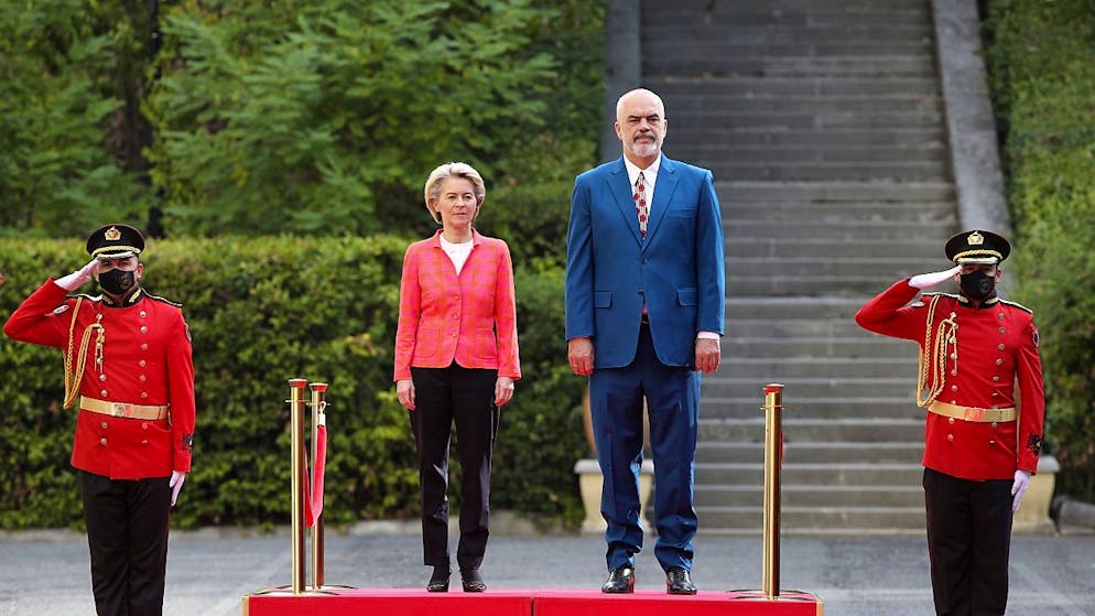 Il premier albanse Edi Rama e la presidente della Commissione europea Ursula von der Leyen