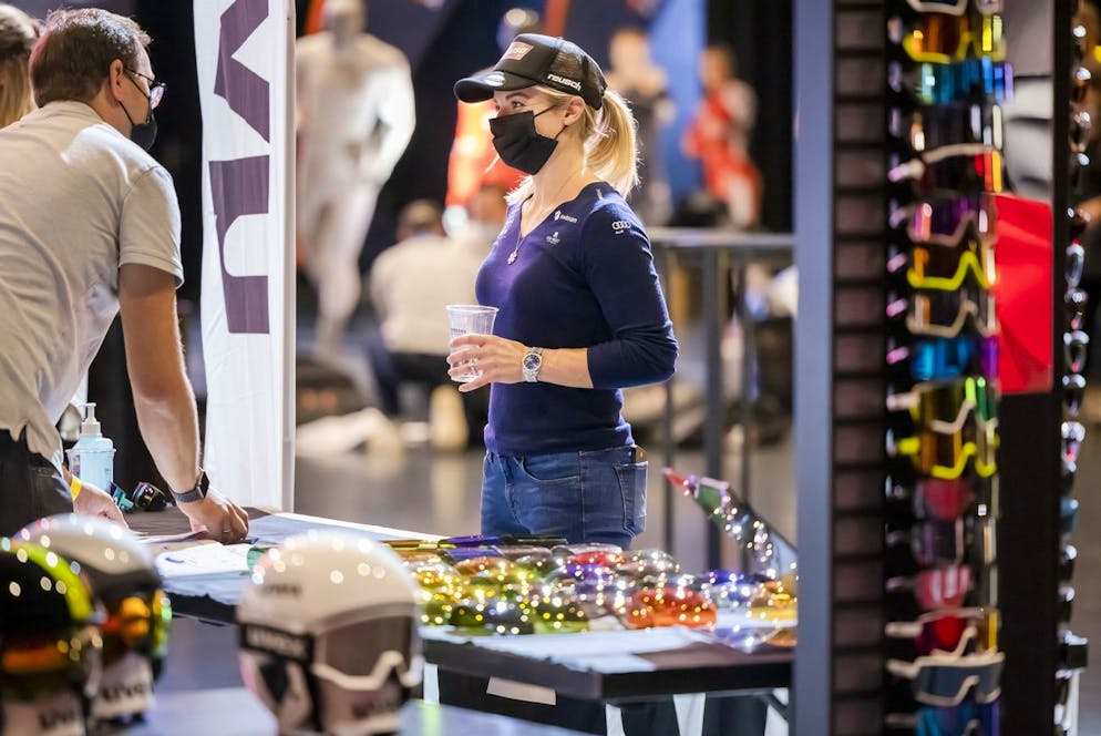 Swiss Ski Athletin Lara Gut-Behrami waehrend der Materialausgabe von Swiss Ski in der Samsung Hall, am Dienstag, 28. September 2021 in Duebendorf. (KEYSTONE/Michael Buholzer)