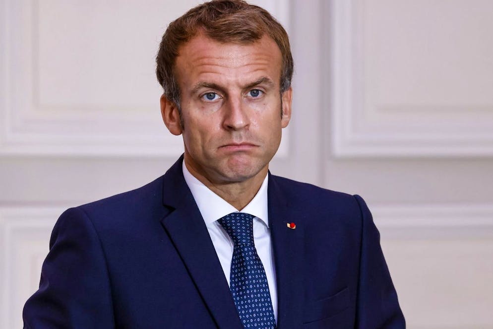 Lundi matin, alors qu'Emmanuel Macron arpentait les allées du Sirha, un oeuf avait rebondi sur son épaule sans se casser. (archives)