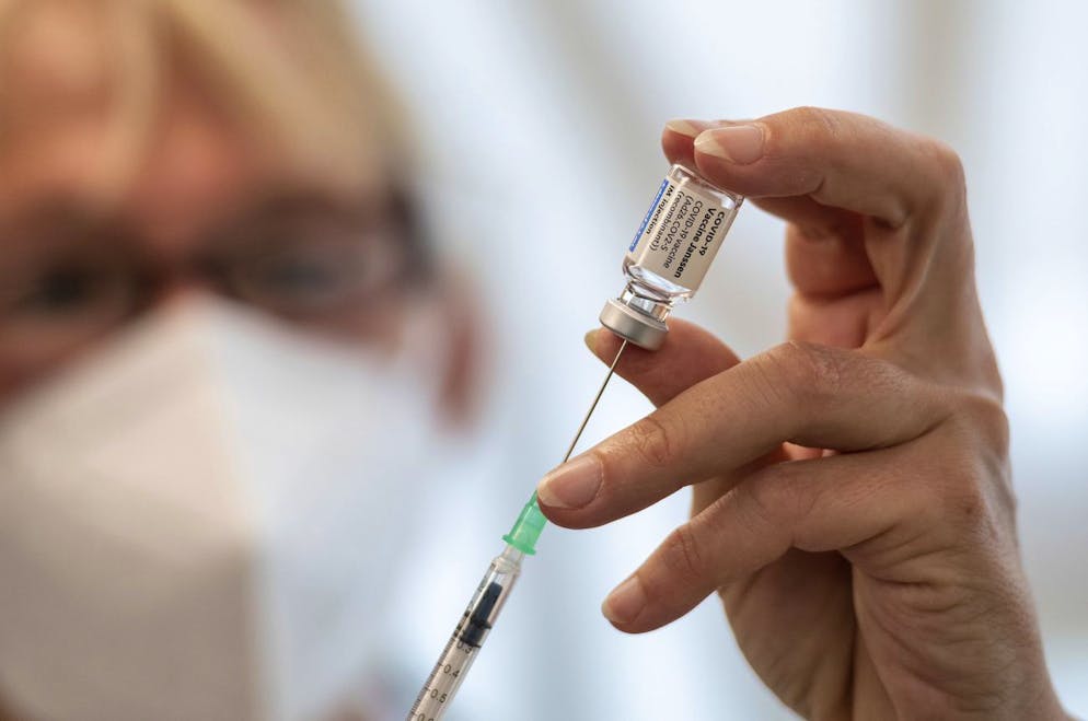 Ce vaccin doit être utilisé pour les personnes qui, pour des raisons médicales, ne peuvent pas être vaccinées contre le coronavirus avec des vaccins à ARNm.