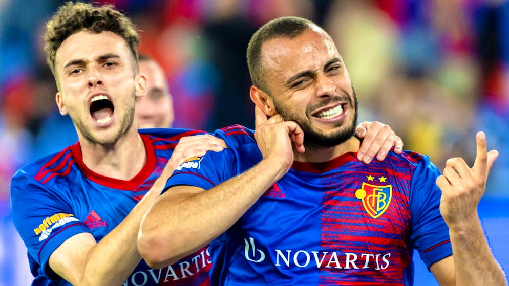 Arthur Cabral (à droite) est intenable en ce début de saison avec le FC Bâle.