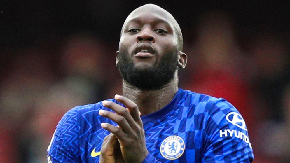 Mit Romelu Lukaku werden Gespräche über seine Zukunft geführt – doch Konkurrenz soll der Belgier nach der schwachen Spielzeit sicher bekommen.