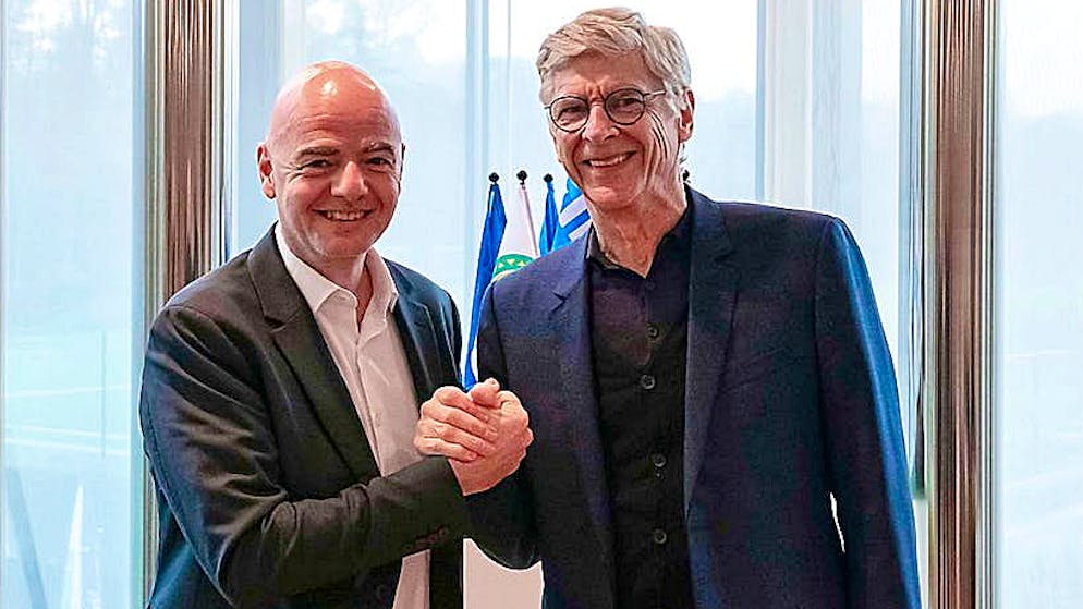 Halten an ihren Plänen für eine WM alle zwei Jahre fest: FIFA-Berater Arsène Wenger (re.) und Präsident Gianni Infantino.