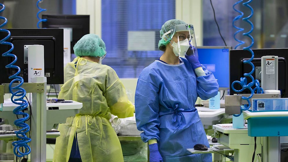 Die Lage im Unispital Basel verschärft sich - auch aufgrund des Personalmangels. (Archivbild)