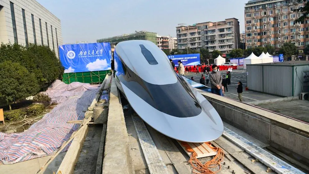 620 km/h. Weltschnellster Zug in China vorgestellt