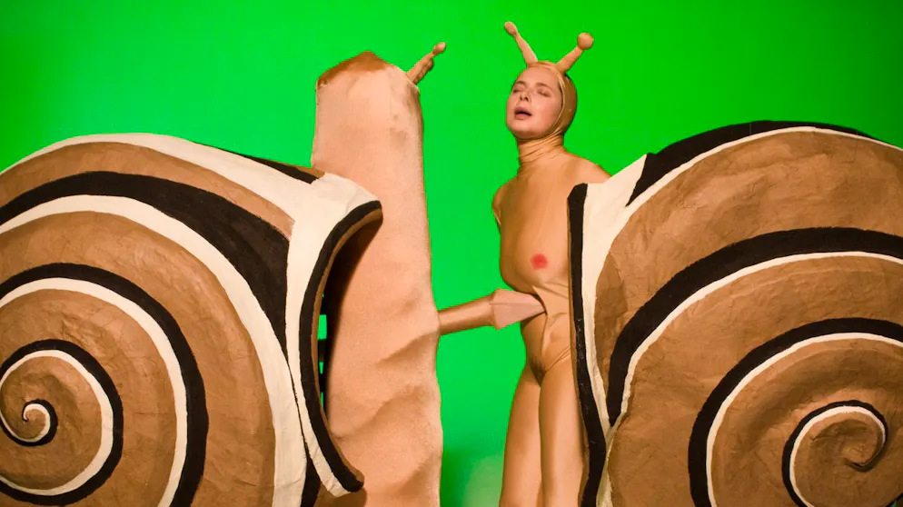 Von Hollywood zum Drehen «grüner Pornos». Die Fortpflanzung ist ein wichtiges Thema in den «Green Pornos», aber nicht nur, versicherte die Liebhaberin surrealen Theaters.