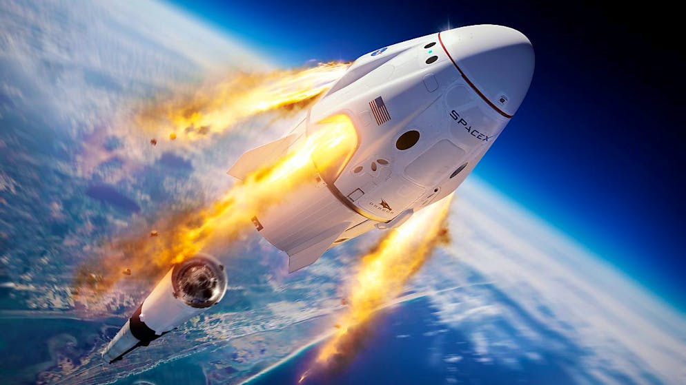 Elon Musk will mit den Satelliten seiner Firma SpaceX die Erde näher umkreisen. Amazon-Gründer Jeff Bezos und seine Firma Kuiper sind dagegen. (Symbolbild)