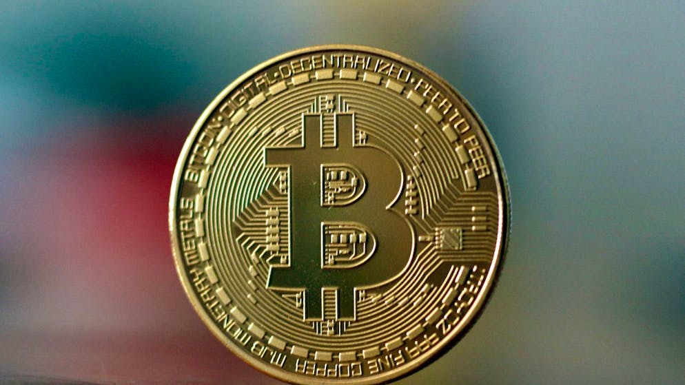 Der Höhenflug des Bitcoin beflügelt auch die Ambitionen von Krypto-Plattformen, wie Coinbase, an die Börse zu gehen. (Archivbild)
