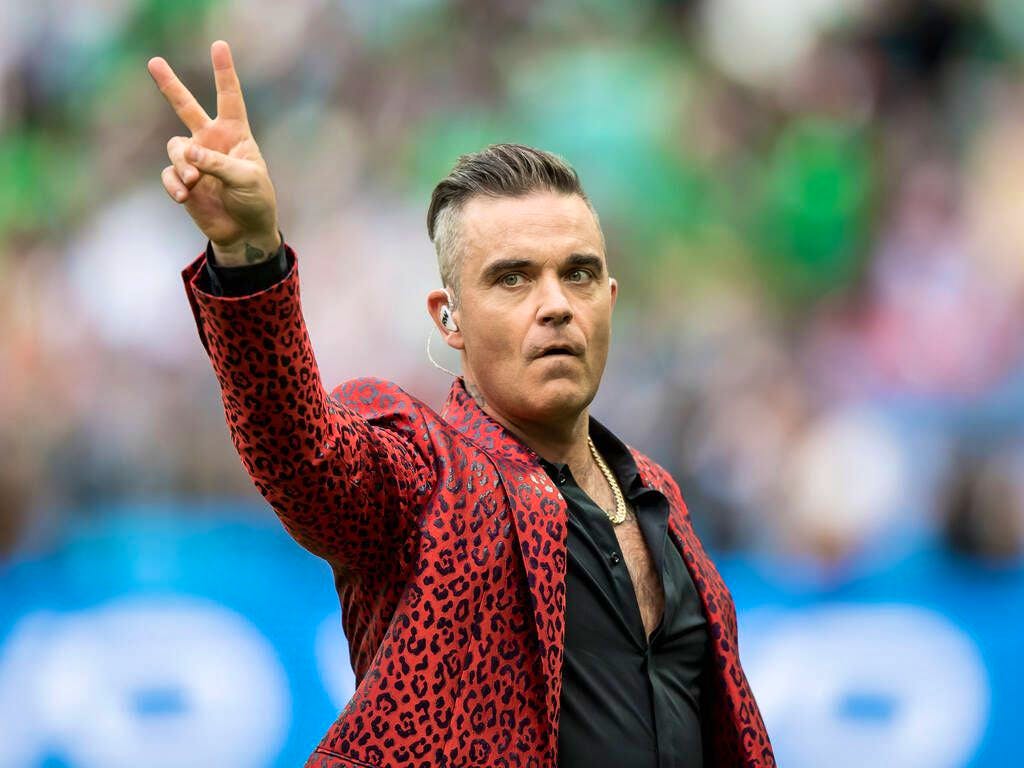 Residente Di Fama Mondiale: Ecco Quanto Sborsa A Notte Robbie Williams ...