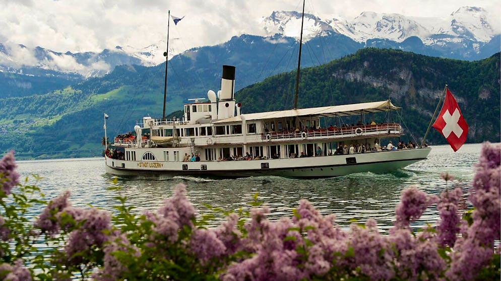 Das Dampfschiff Stadt Luzern auf einer Rundfahrt vor seiner Revision. (Archivbild)
