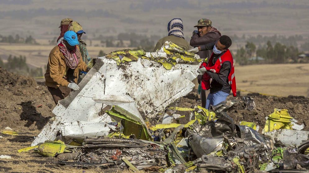 Nachdem zwei Flugzeuge des Typs Boeing 737 MAX abgestürzt waren, blieben die Flieger aus Sicherheitsgründen am Boden. Ein ehemaliger Testpilot des US-Flugzeugbauers Boeing ist nun offiziell der Täuschung beschuldigt worden. (Archivbild)