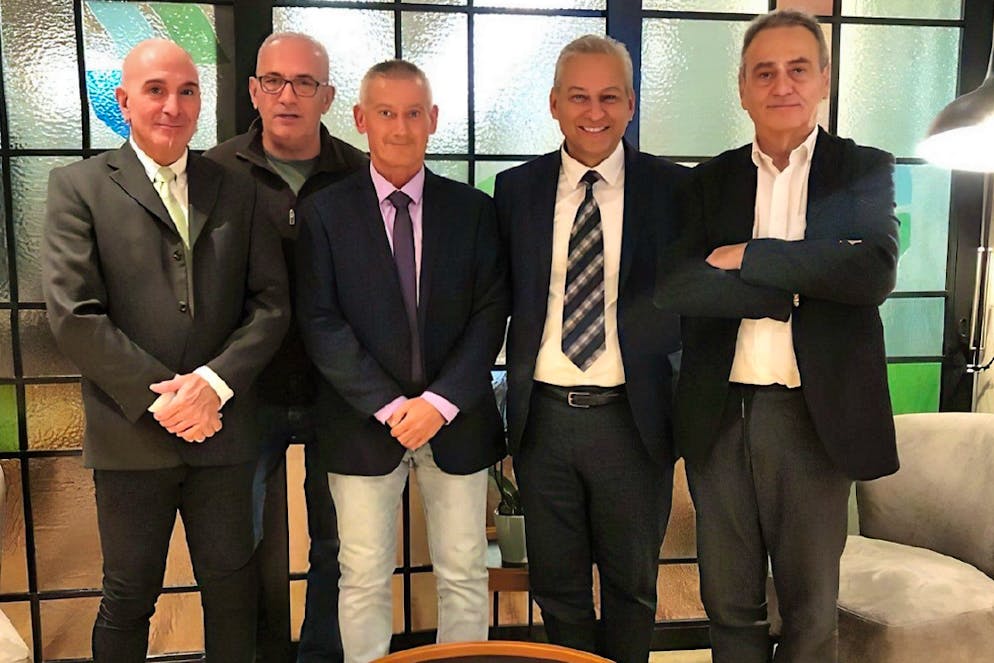 Da sinistra a destra, i membri del nuovo ufficio presidenziale della sezione: Paolo Balzari, Riccardo Valsangiacomo, Csaba Princzes, Brenno Martignoni Polti e Tuto Rossi