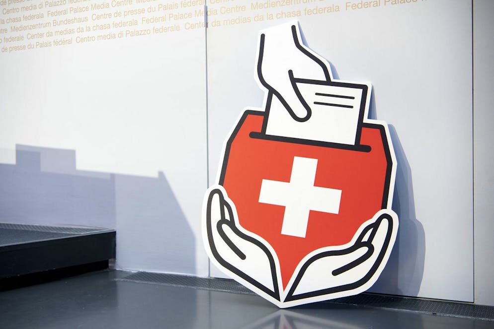 Logo von E-voting-Moratorium fotografiert an einer Medienkonferenz ueber die Lancierung der Volksinitiative fuer ein E-Voting-Moratorium