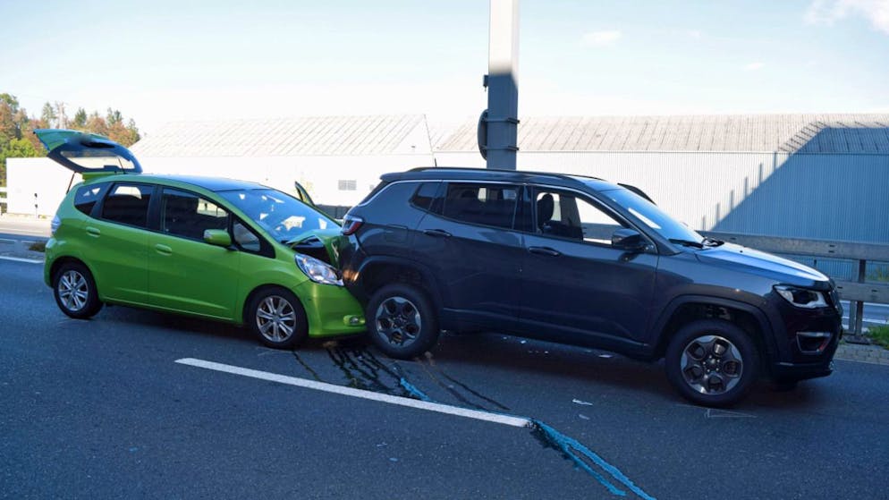 Eine Frau wurde bei der Auffahrkollision in Dierikon verletzt.