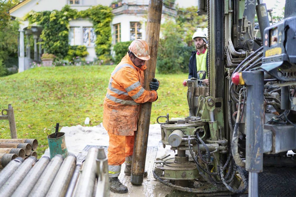 Umweltfreundlicher und langfristig günstiger: Installation einer Wärmepumpe am 14. Oktober 2021 in Zürich.
