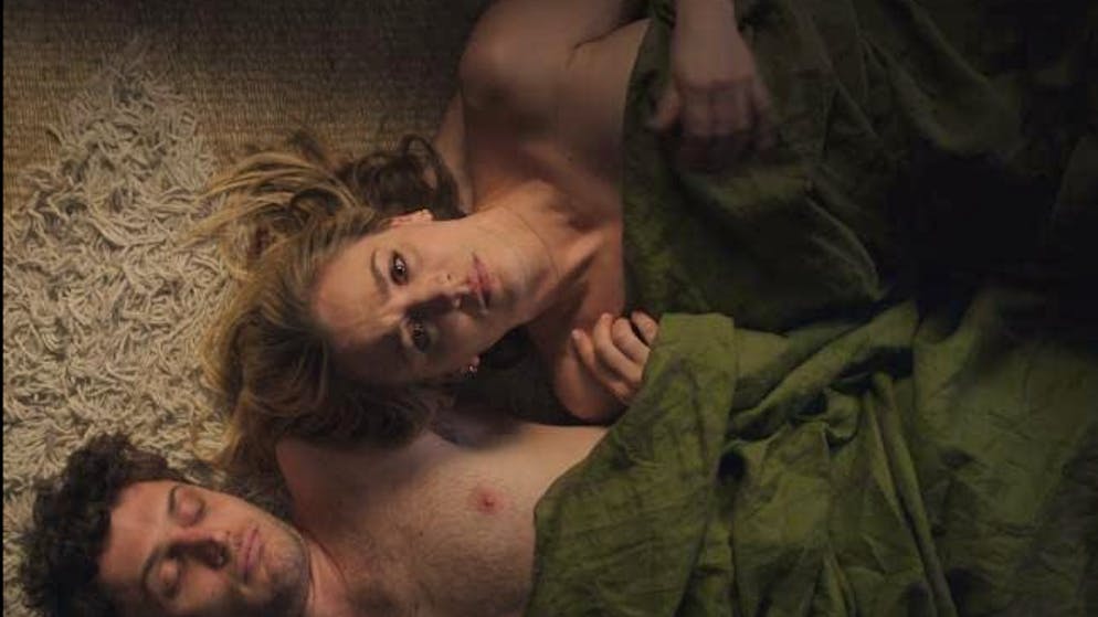 Intimitäts-Coach. «Wir klären, wie die Figuren miteinander schlafen»