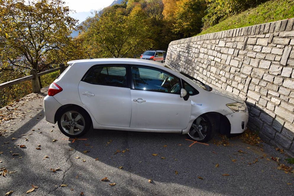 L'auto incidentata a Soglio