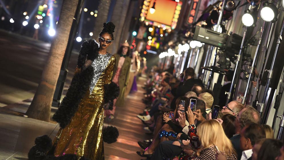 Un momento della sfilata di Gucci a Los Angeles.