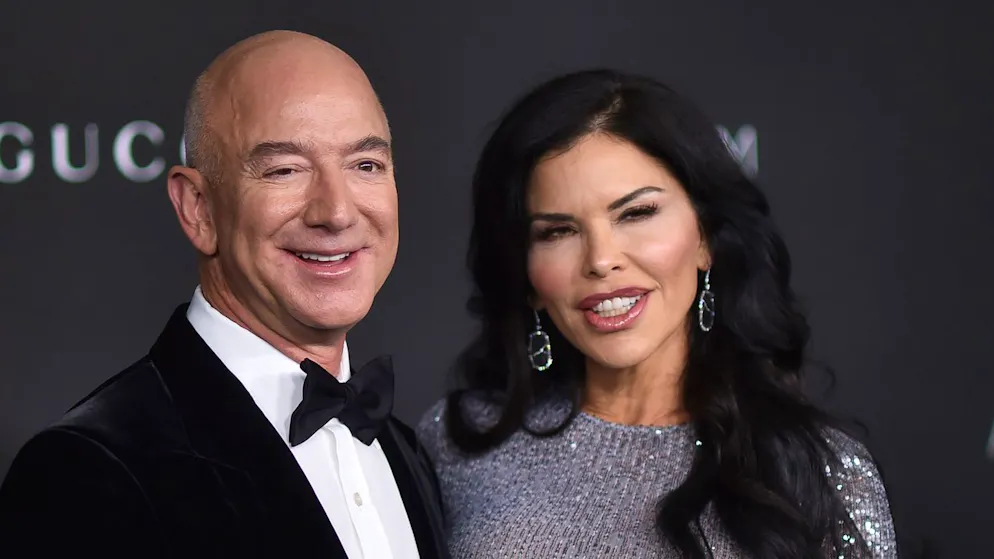 Security situation due to Middle East war. Jeff Bezos has to change wedding plans - mega yacht not allowed to dock
