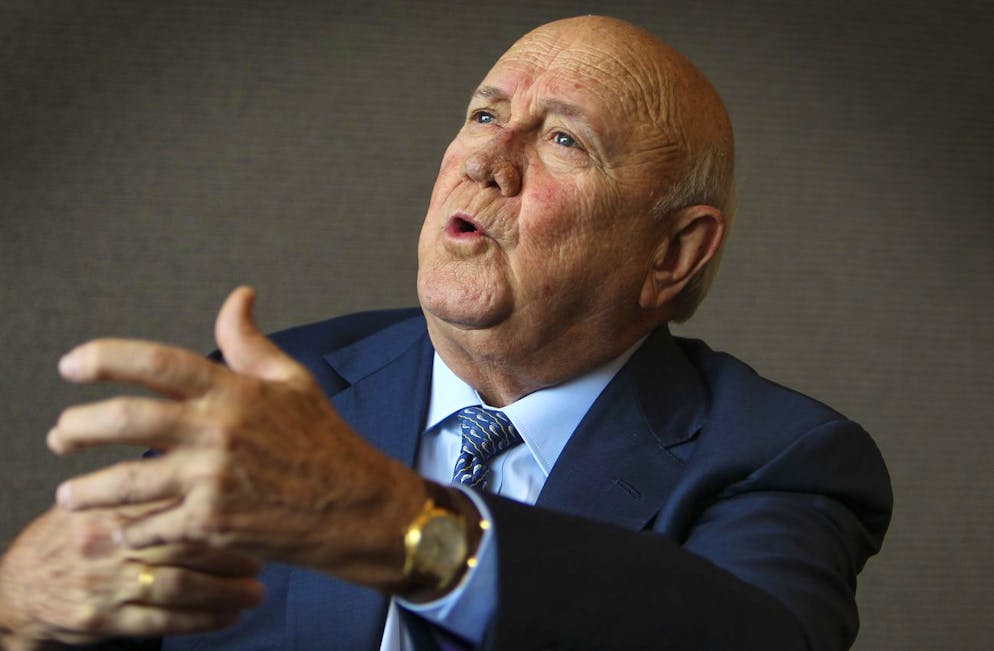 Nobel Prize laureate and former South African President Frederik Willem de Klerk speaks to the media at the 11th World Summit of Nobel Peace Laureates in Hiroshima, Japan, Saturday, Nov. 13, 2010.(AP Photo/Junji Kurokawa)