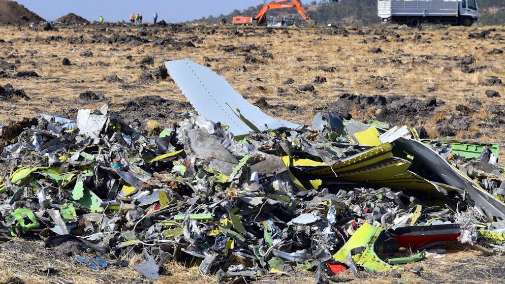 I rottami del 737 Max schiantatosi in Etiopia nel marzo 2019.