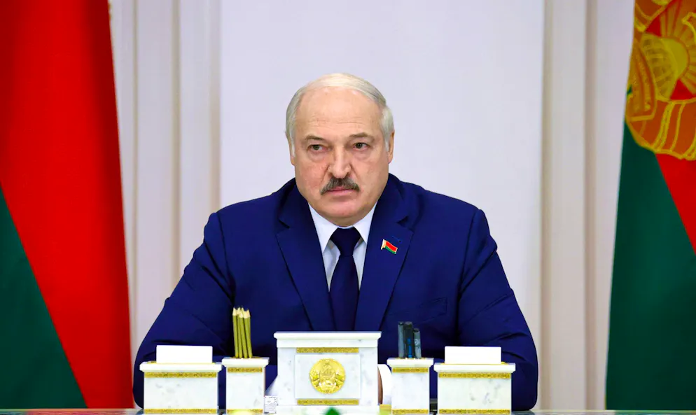 Seit Ende Februar schon gibt es die Befürchtung, dass Belarus offiziell an der Seite Russlands in den Krieg einsteigen könnte. machthaber Alexander Lukaschenko (Foto) hat bereits eingeräumt, dass in den ersten Kriegswochen russische Raketen von belarussischem Staatsgebiet aus auf die Ukraine abgefeuert wurden.