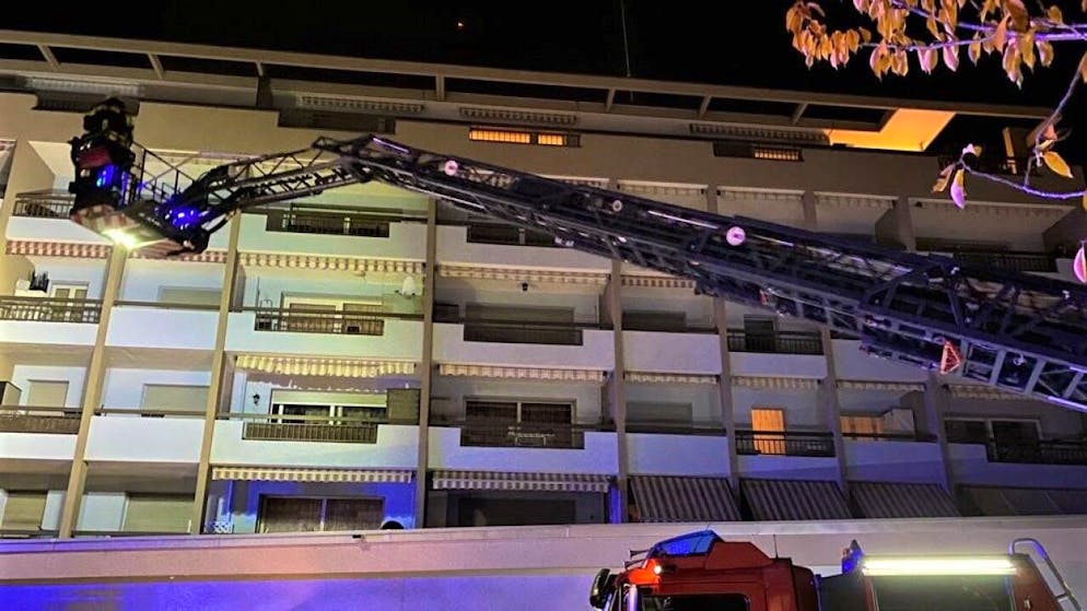 Un 54enne è morto questa notte in un incendio scoppiato nel suo appartamento a Monthey (VS).