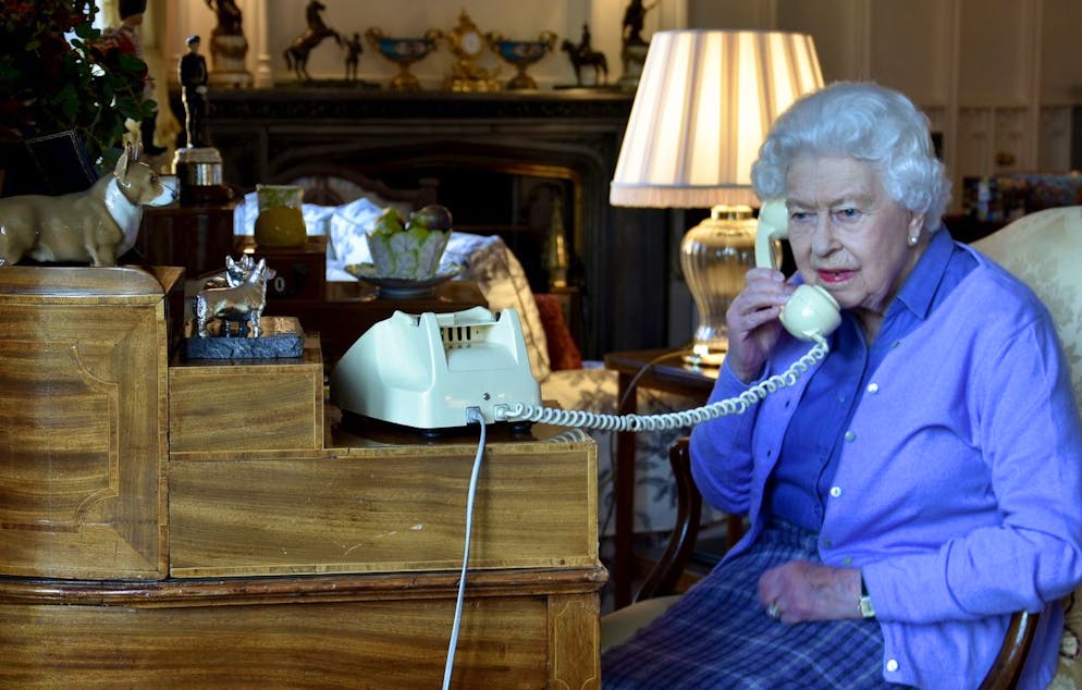 epa08323342 A handout photograph made available by Buckingham Palace shows Britain's Queen Elizabeth II speaking to British Prime Minister Boris Johnson during their weekly audience from Windsor Castle, Windsor, Britain 25 March 2020. EPA/BUCKINGHAM PALACE/HANDOUT This image is for Editorial use purposes only. The Image can not be used for advertising or commercial use. The Image can not be altered in any form. Credit should read Buckingham Palace/Crown Copyright. HANDOUT EDITORIAL USE ONLY/NO SALES