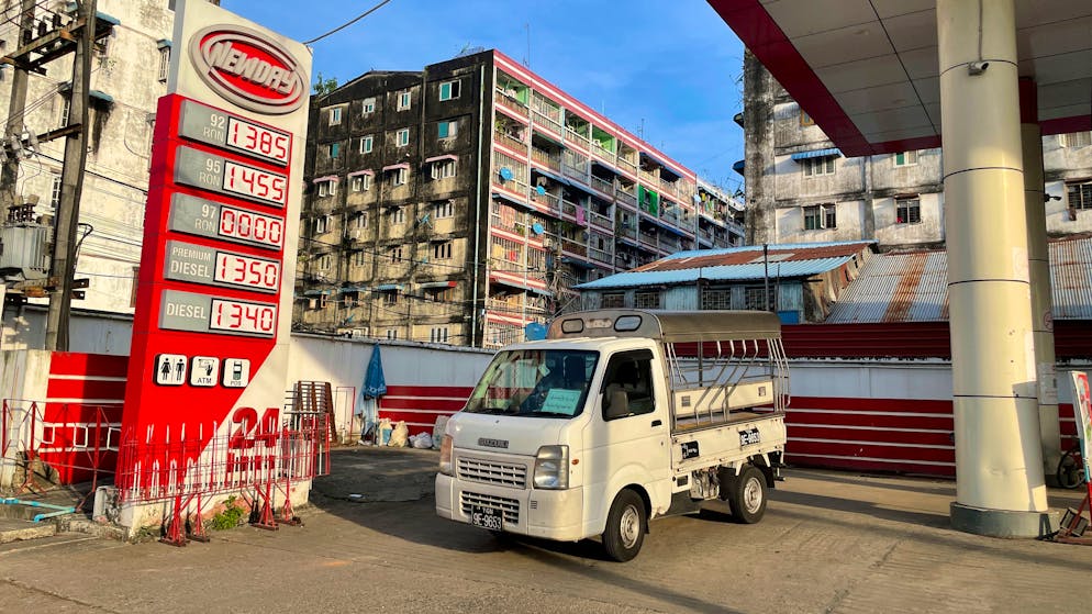 Benzin ist in Myanmar ein teures Gut.