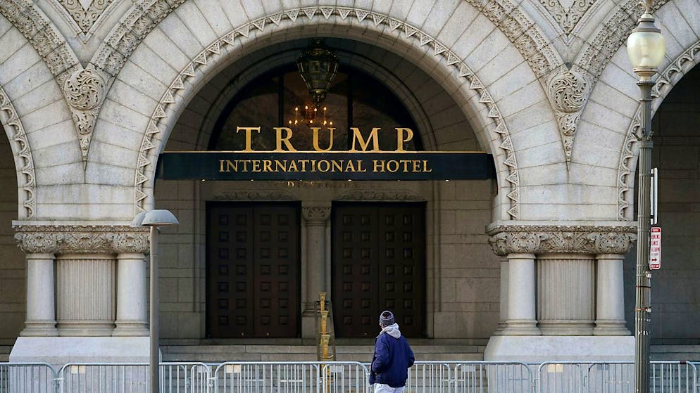 Trump vende il suo hotel di Washington