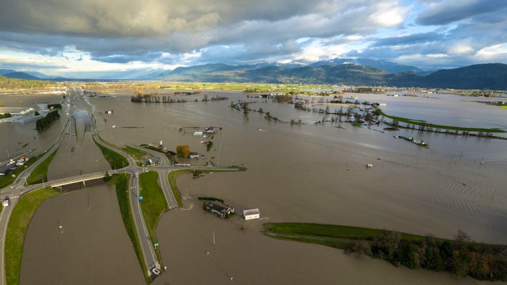 Le piogge torrenziali hanno colpito duramente il Canada occidentale. Nella foto Abbotsford, città a una cinquantina di chilometri a est di Vancouver e al confine con gli Statti Uniti.