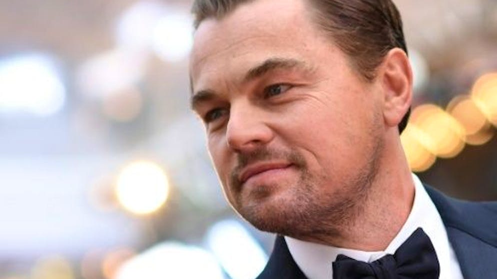 «Guerriers du climat». Fuite en jet privé: Leonardo Di Caprio et sa compagne se mettent à l'abri du feu