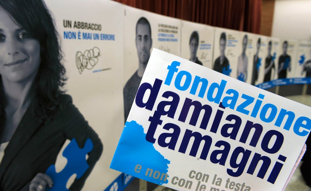 Nell'immagine d'archivio una campagna pubblicitaria anti violenza della Fondazione Tamagni.